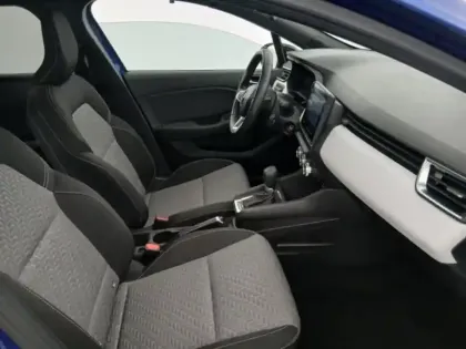 Photo 13 Renault Clio  1.6 E-Tech hybride 140ch Limited -21N