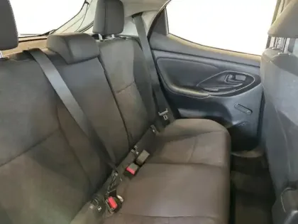 Photo 8 Toyota Yaris  116h Dynamic 5p MY22