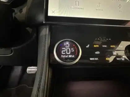 Photo 9 Jaguar F-Pace  P400e Plug-in-Hybrid SE BVA8 AWD