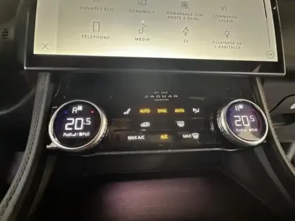 Photo 12 Jaguar F-Pace  P400e Plug-in-Hybrid SE BVA8 AWD