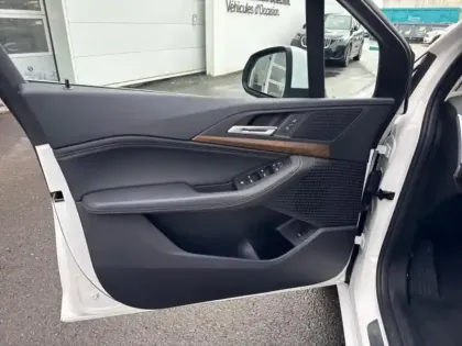 Photo 28 BMW Serie 2 Gén. II (U06) Ph1 Luxury 5