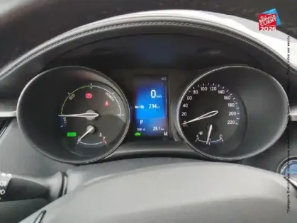 Photo 11 Toyota C-HR  122h Dynamic 2WD E-CVT RC18