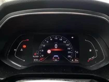 Photo 8 Renault Captur  1.5 Blue dCi 115ch Intens EDC