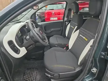 Photo 8 Fiat Panda  Classic 1.0 70ch BSG S&S Pandina