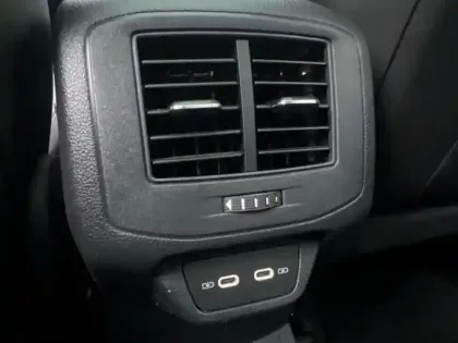 Photo 14 Volkswagen T-roc  1.5 TSI EVO 150ch R-Line DSG7