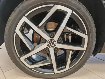 Photo 5 Volkswagen Golf  1.5 eTSI OPF 150ch Style DSG7