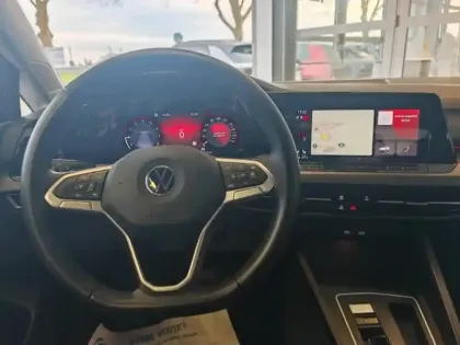 Photo 10 Volkswagen Golf  1.5 eTSI OPF 150ch Style DSG7