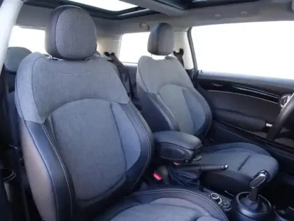 Photo 21 Mini Mini  Cooper 136ch Edition Premium Plus BVA7