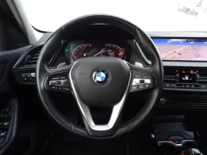 Photo 12 BMW Serie 1 Gén. III (F40) Ph1 Edition Sport 5