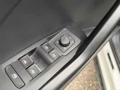 Photo 7 Volkswagen T-cross  1.0 TSI 110ch Active DSG7