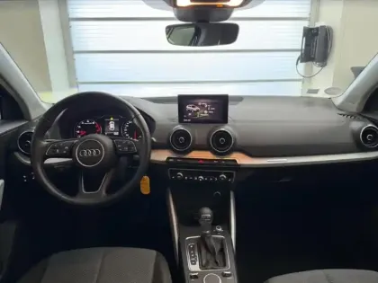 Photo 12 Audi Q2  35 TFSI 150ch COD Business line S tronic 7 Euro6dT