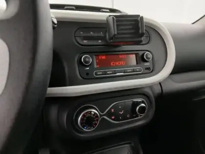 Photo 11 Renault Twingo  E-Tech Electric Authentic R80 Achat Intégral