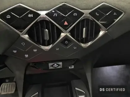 Photo 14 DS DS 3  1.2 Hybride 136ch Edition France Automatique