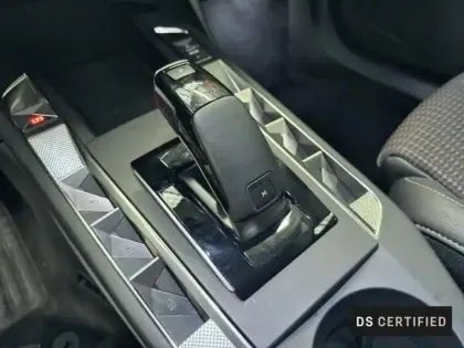 Photo 13 DS DS 3  1.2 Hybride 136ch Edition France Automatique