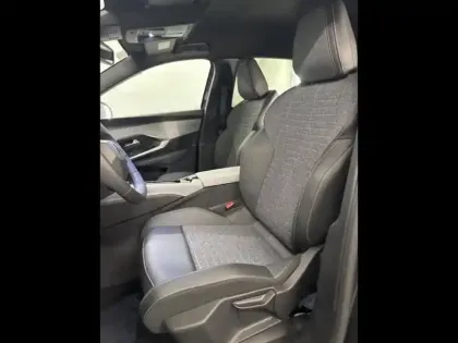 Photo 8 Peugeot 3008  1.2 Hybrid 145ch Allure e-DCS6