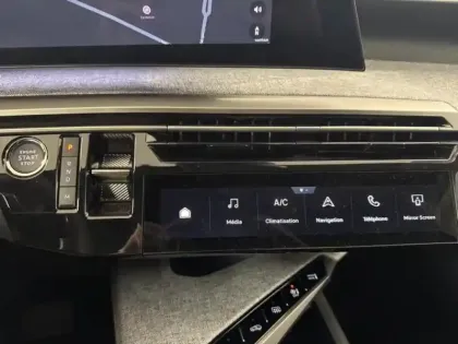 Photo 11 Peugeot 3008  1.2 Hybrid 145ch Allure e-DCS6