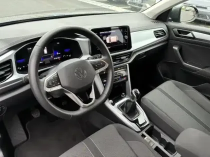 Photo 10 Volkswagen T-roc  1.0 TSI 110ch Life