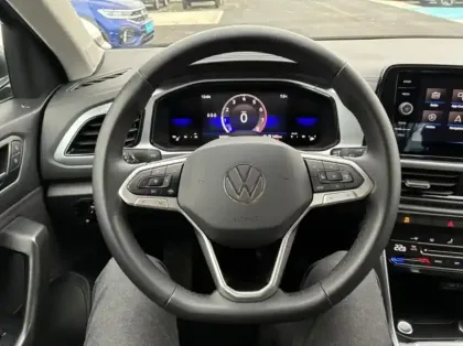 Photo 11 Volkswagen T-roc  1.0 TSI 110ch Life