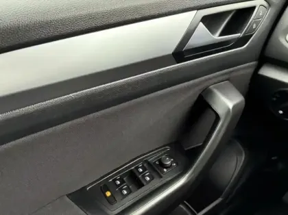 Photo 6 Volkswagen T-roc  1.0 TSI 110ch Life