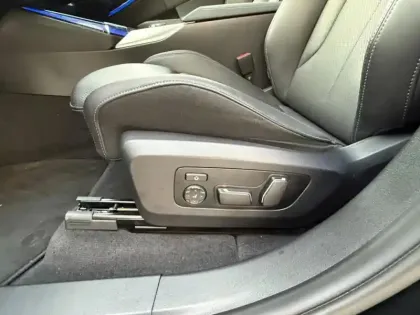 Photo 11 BMW X3  xDrive30e 299ch M Sport