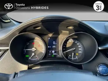 Photo 13 Toyota C-HR  1.8 Hybride 122ch Collection E-CVT