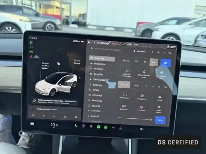 Photo 13 Tesla Model 3  Long-Range Dual Motor AWD