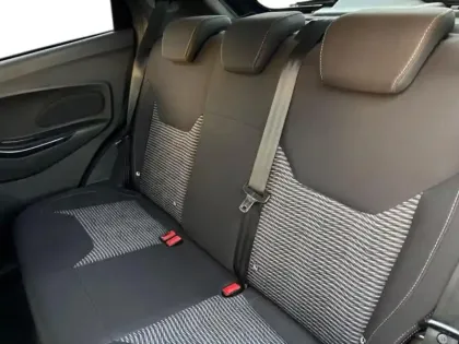 Photo 7 Ford Ka + 1.2 Ti-VCT 85ch S&S Black Edition