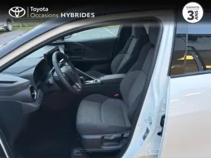 Photo 5 Toyota C-HR  2.0 Hybride Rechargeable 225ch Graphic MY26