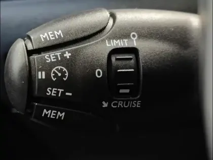 Photo 10 Peugeot 208  1.2 PureTech 100ch S&S Style 118g