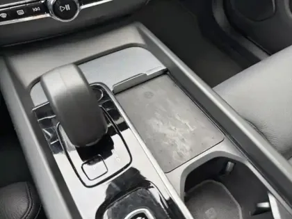 Photo 7 Volvo Xc60  T8 Hybride Rechargeable 310 + 145ch Ultra Style Chrome Geartronic 8 AWD