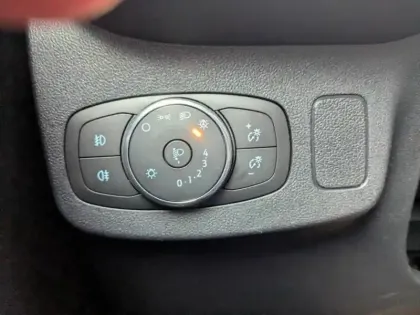 Photo 13 Ford Puma  1.0 Flexifuel 125ch S&S mHEV ST-Line Design 3