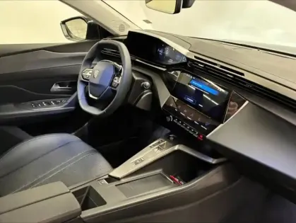 Photo 15 Peugeot 308  1.2 Hybrid 145ch Allure e-DCS6