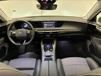 Photo 10 Peugeot 308  Plug-In Hybrid 180ch Allure e-EAT8