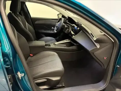 Photo 9 Peugeot 308  Plug-In Hybrid 180ch Allure e-EAT8