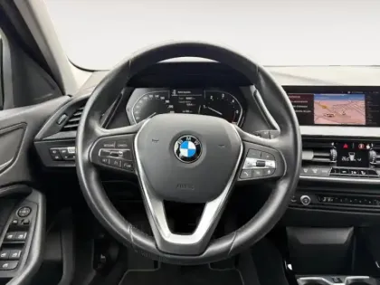 Photo 11 BMW Serie 1 Gén. III (F40) Ph1 Edition Sport 5