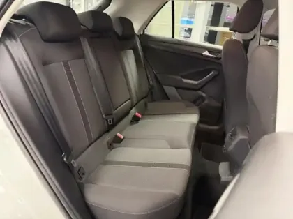 Photo 9 Volkswagen T-roc  1.0 TSI 110ch Life Plus