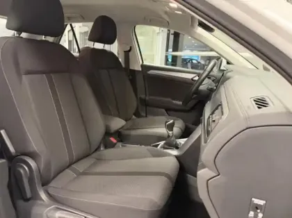 Photo 12 Volkswagen T-roc  1.0 TSI 110ch Life Plus