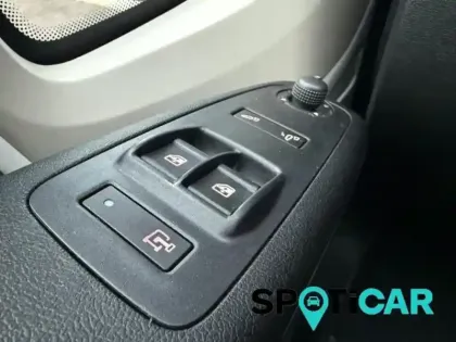 Photo 11 Peugeot Boxer  Fg 330 L1H2 2.2 BlueHDi S&S 120ch Asphalt