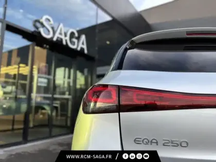 Photo 25 Mercedes EQA 250 AMG Line