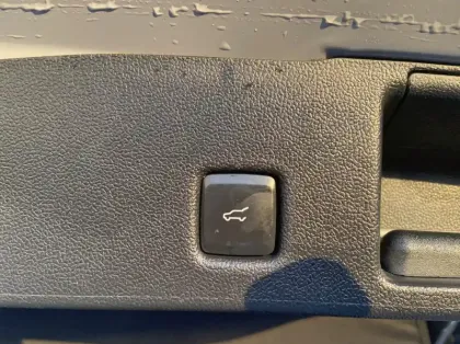 Photo 17 Ford Kuga 2.5 Duratec 190ch FHEV E85 Graphite Tech Edition BVA