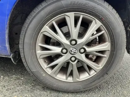 Photo 12 Toyota Yaris Hybride 1.5 VVT-I HYBRID Dynamic 101 ch