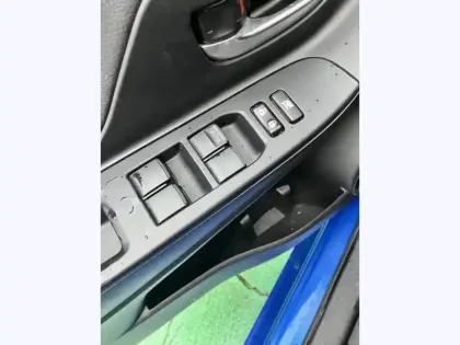 Photo 17 Toyota Yaris Hybride 100h - Dynamic / Pack confort plus 1.5 101 ch