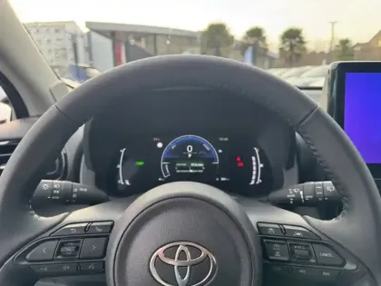 Photo 14 Toyota Yaris Hybride 116h Design PAC