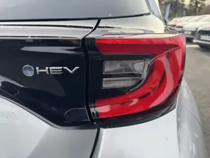 Photo 12 Toyota Yaris Hybride 116h Design PAC