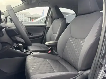 Photo 17 Toyota Yaris Hybride 116h Design PAC