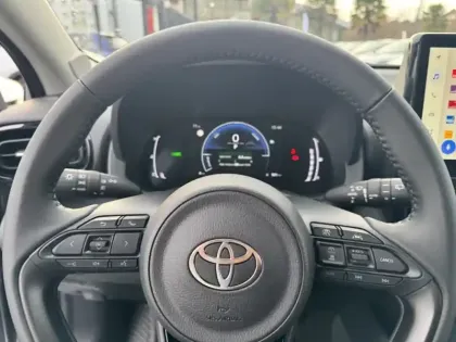 Photo 13 Toyota Yaris Hybride 116h Design PAC