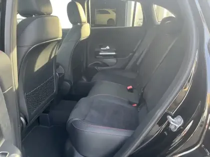 Photo 15 Mercedes GLA 200 d AMG Line