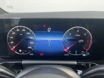 Photo 16 Mercedes GLA 200 d AMG Line