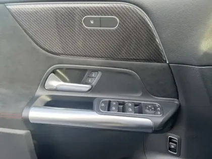 Photo 10 Mercedes GLA 200 d AMG Line