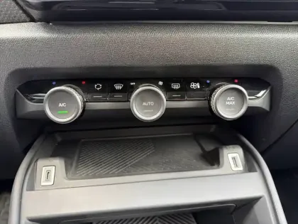 Photo 18 Citroën C4  PureTech 130 S&S EAT8